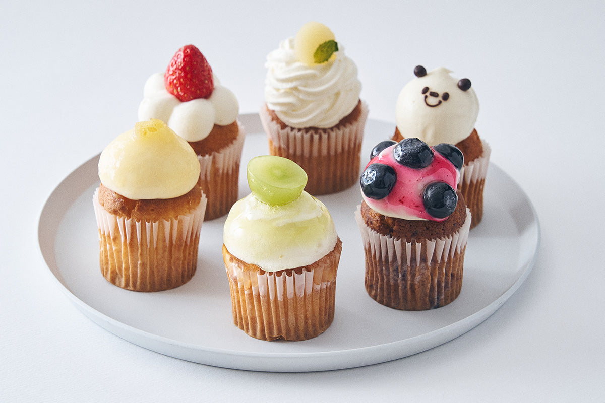 8月のフレッシュカップケーキ