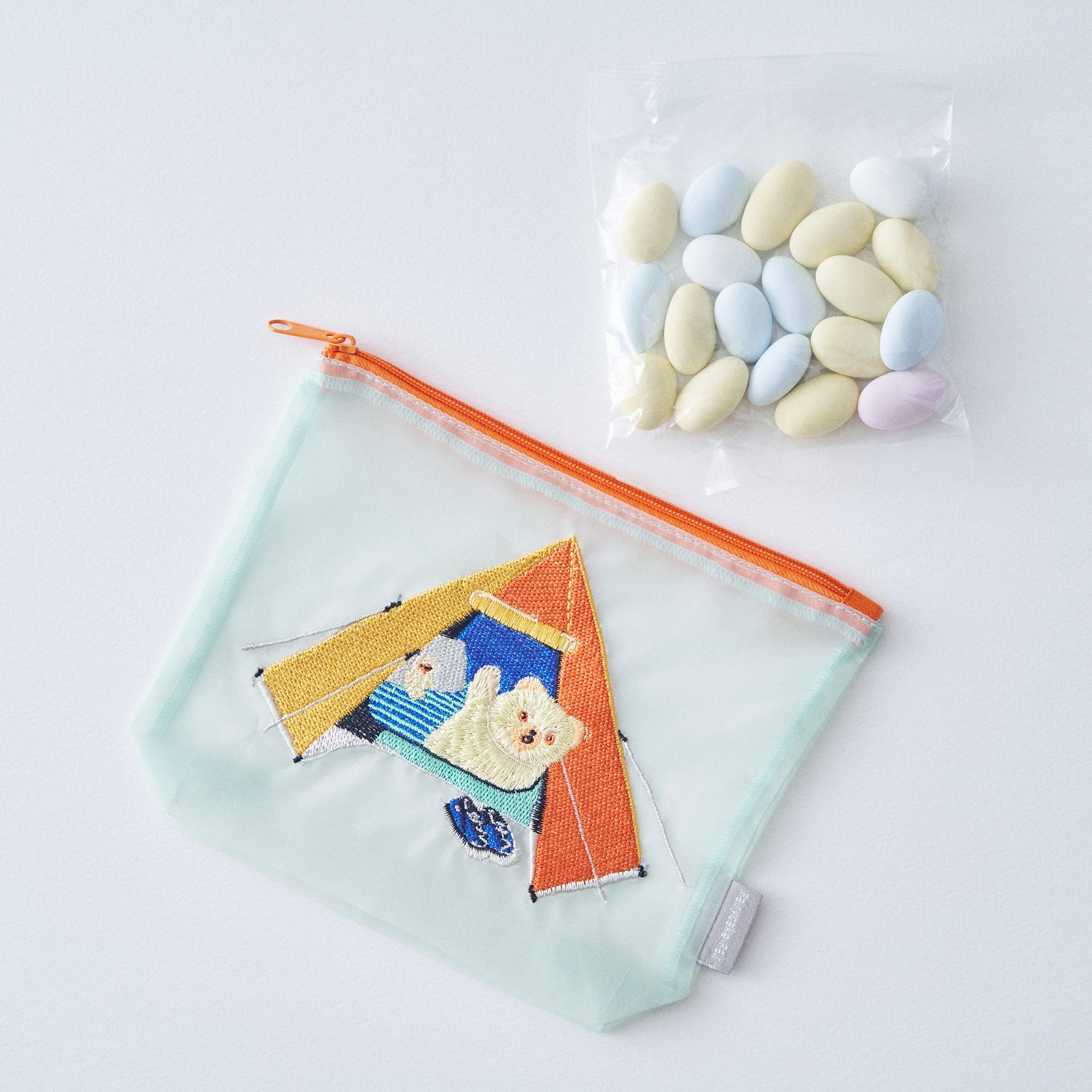 【増田光】くまちゃんの、旅のはじまりのドラジェと刺繍ポーチ