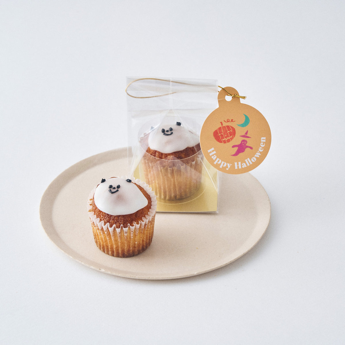 10/1発売開始【期間限定】1CUPCAKE おばけパンダカップケーキ