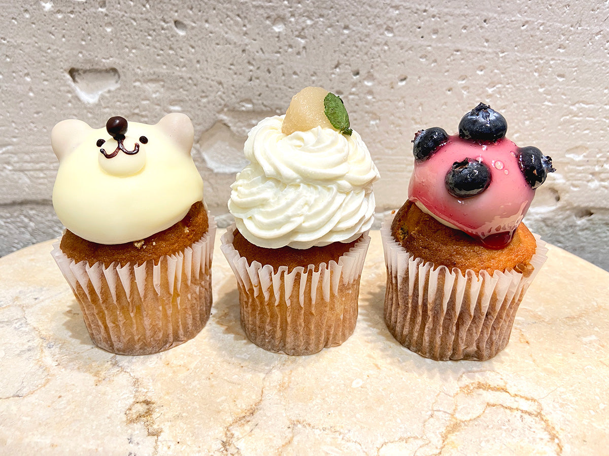 7月のフレッシュカップケーキ