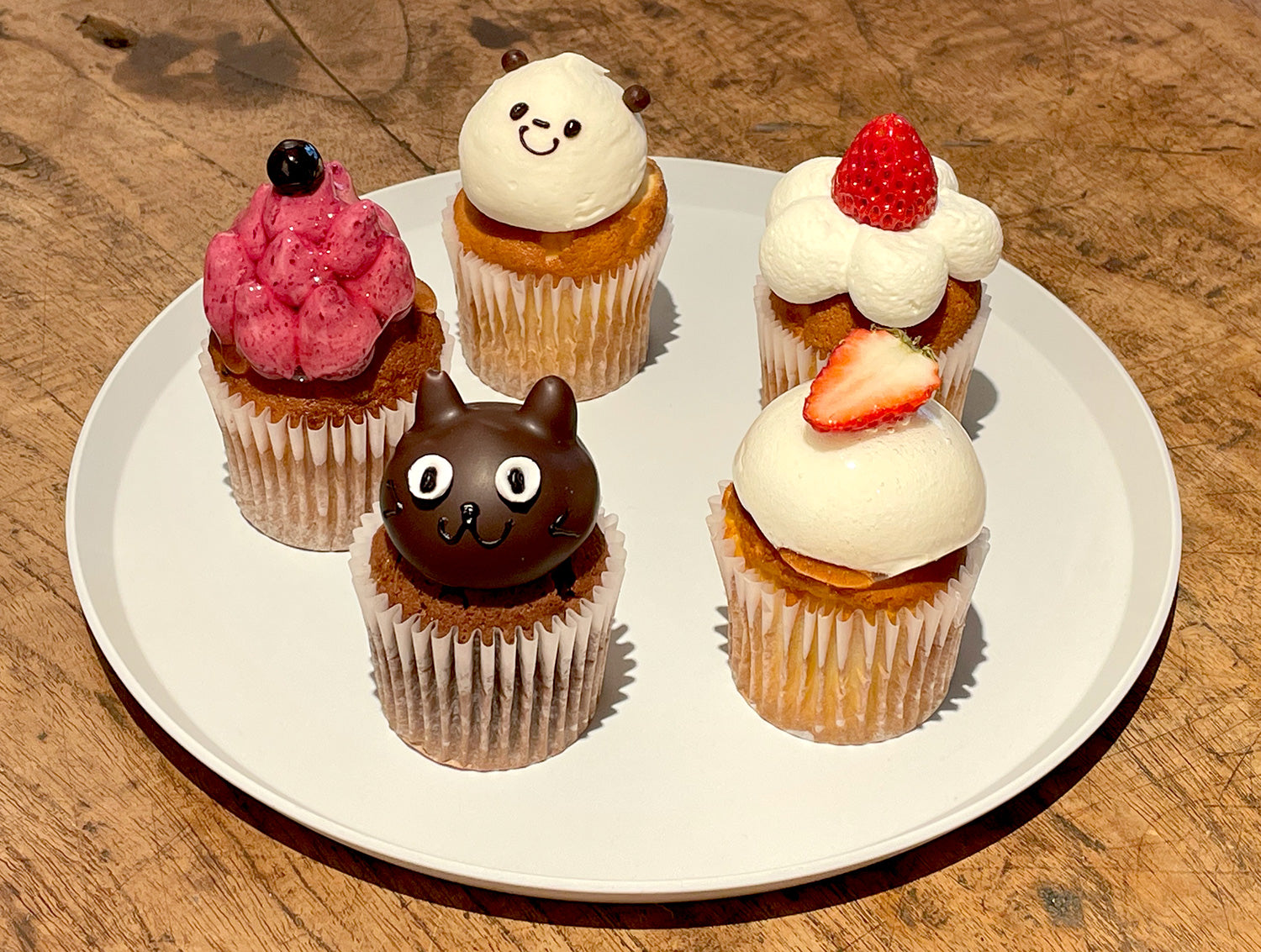2月のフレッシュカップケーキ