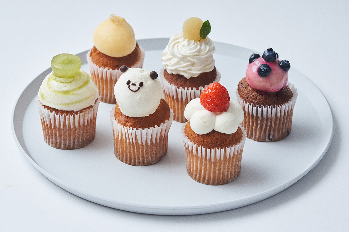 8月のフレッシュカップケーキ