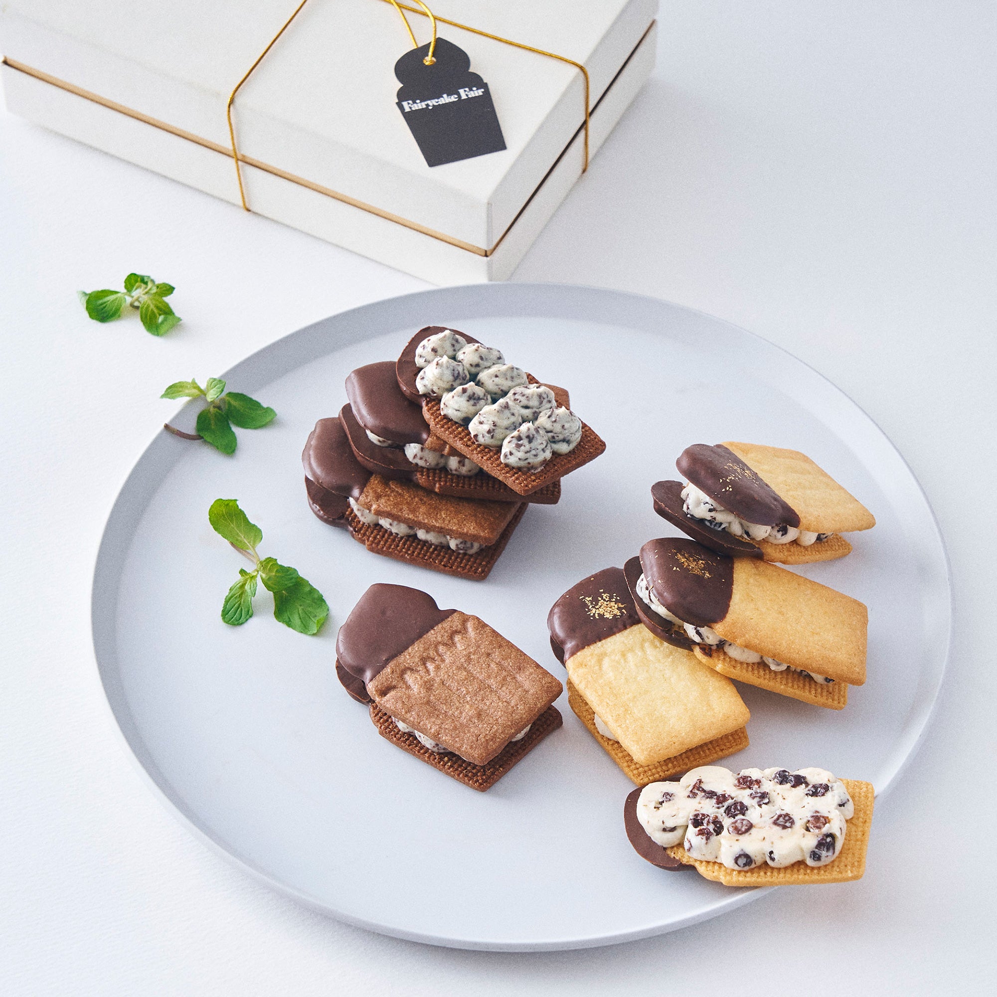 【期間限定】フェアリークリームウィッチ 生バターサンド レーズン＆チョコミント2種セット ギフト箱