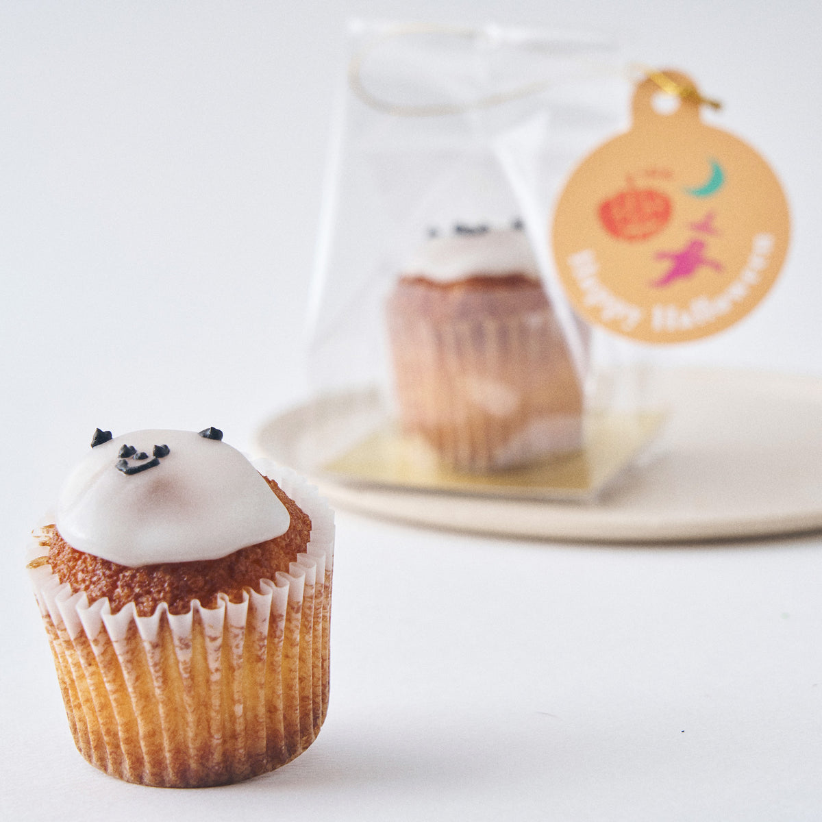 10/1発売開始【期間限定】1CUPCAKE おばけパンダカップケーキ